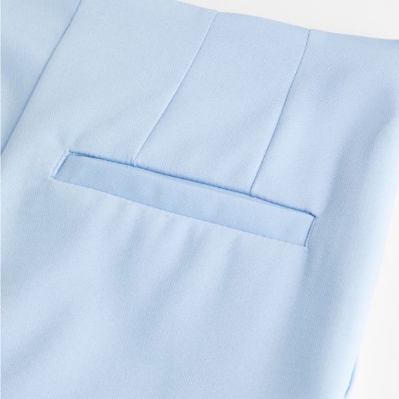 ๐๐ H&M Light blue pants-size US 2 ๐๐ - Picture 4 of 9